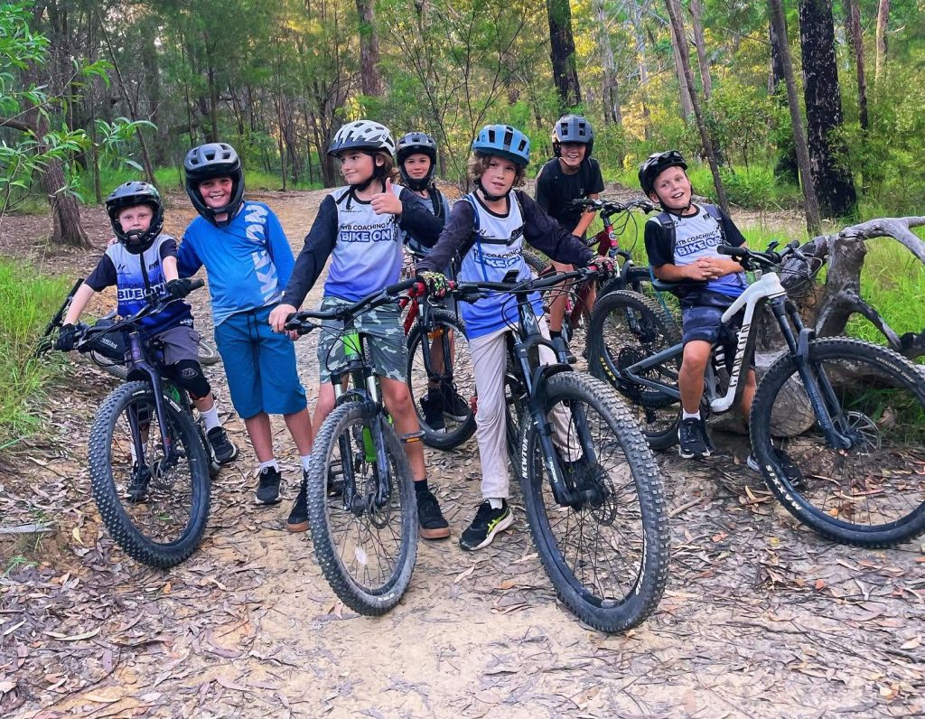 School holiday programs in Noosa for kids who love to ride. Fun, coached mountain bike clinics and shuttle days for beginner to experienced riders.